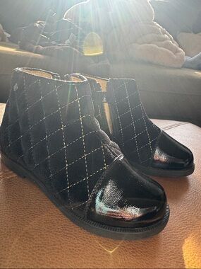 Falcotto Kids Black velvet Quilted Ankle Boots size 26